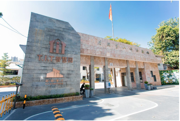 十佳志愿者 | 活化二棉厂，他致力于留住员村记忆